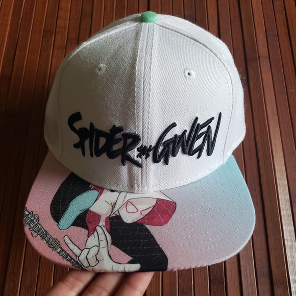 Marvel Accessories - Marvel "Spider Gwen" Snapback Hat
